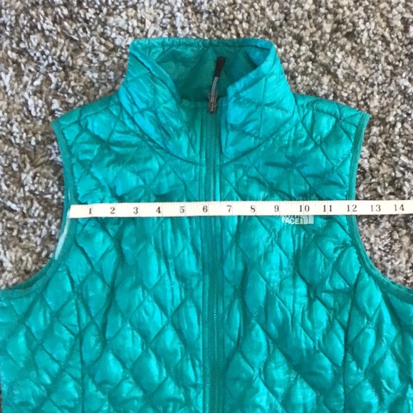 The north face vest - Picture 8 of 8